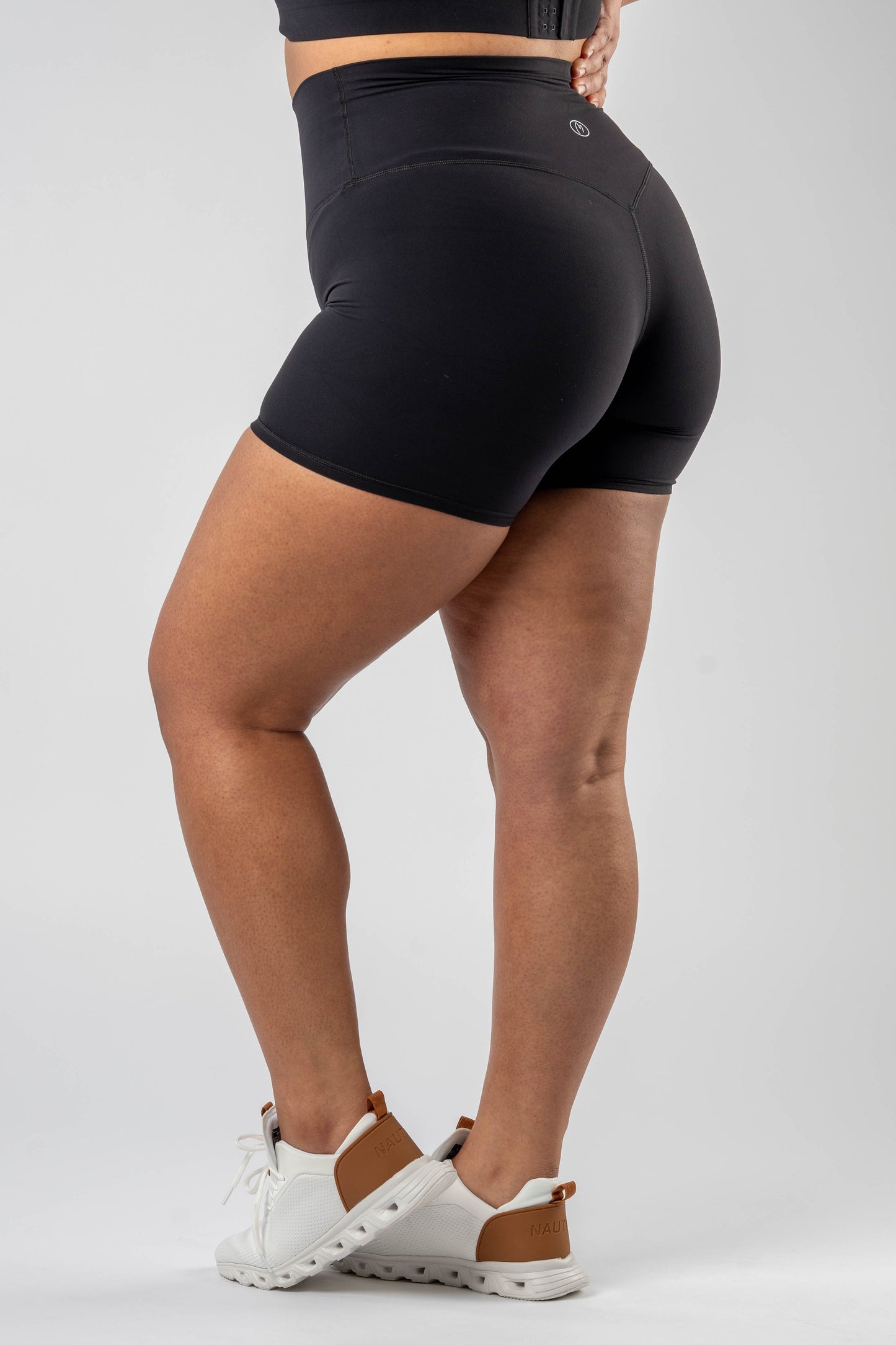 High Waist Shorts | Black | 6''